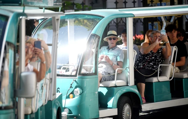 Изображение к статье: Постой-ка, брат мусью! Риге удалось заманить в свои гостиницы жителей разных стран