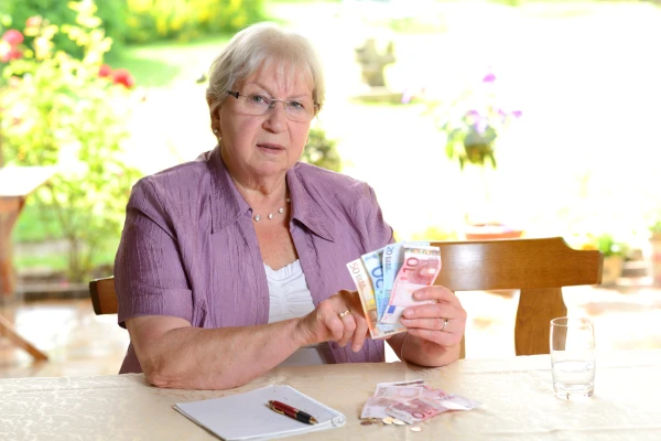 Изображение к статье: Индексация латвийских пенсий-2025: примеры расчетов и надбавок