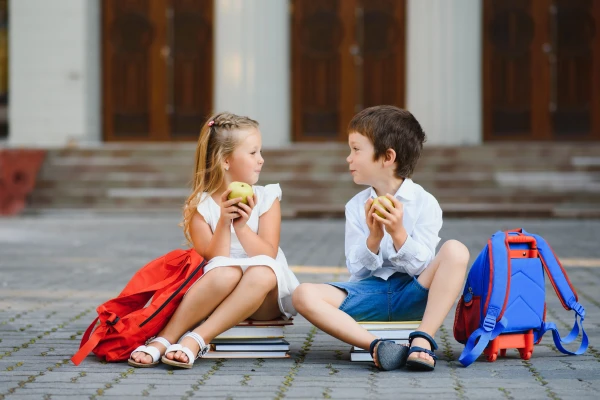 Изображение к статье: Начало учебного года: от Японии до Африки