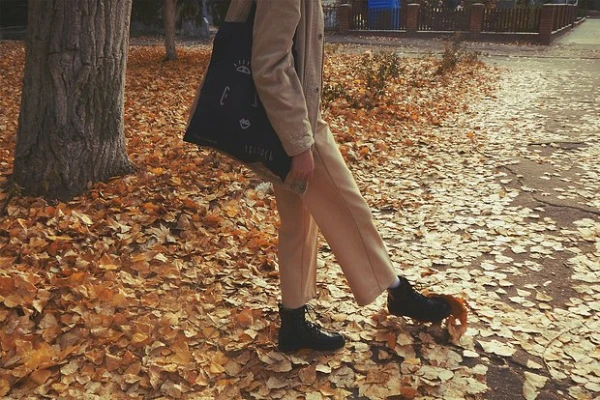 Изображение к статье: Стилист Лисовец назвал модные цвета одежды на осень