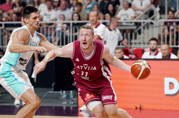 Изображение к статье: С турками будет очень зрелищная игра - нападающий сборной