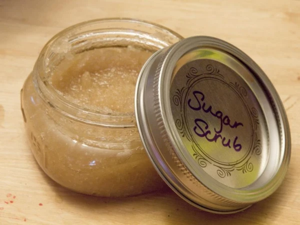 Изображение к статье: Как эффективно применять сахарный скраб: практические рекомендации