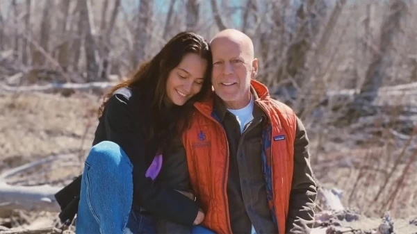 Изображение к статье: Эмма Хеминг и Брюс Уиллис.