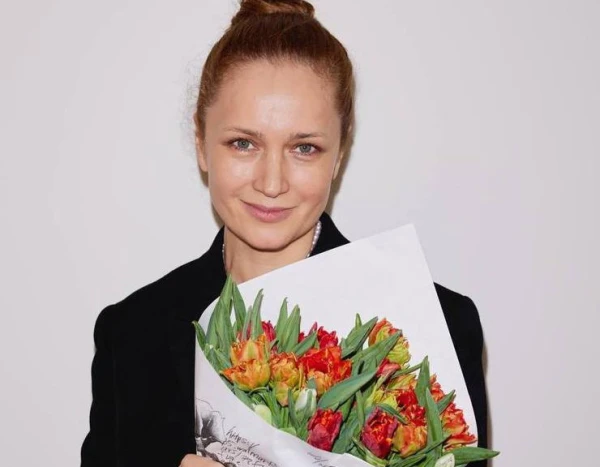 Изображение к статье: «Прийти модной - это никто не отменял»: Виктория Исакова показала дочь-школьницу