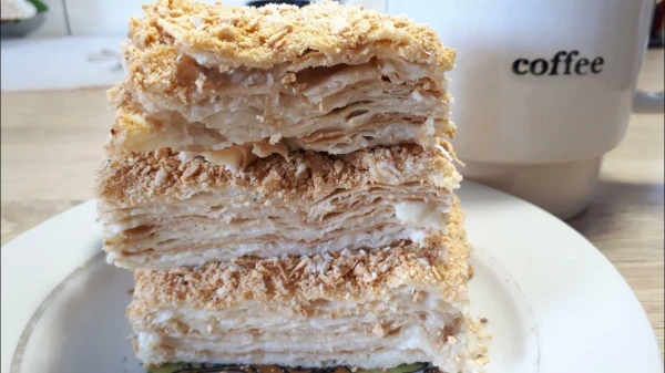 Изображение к статье: Простой и лёгкий «Наполеон» из лаваша