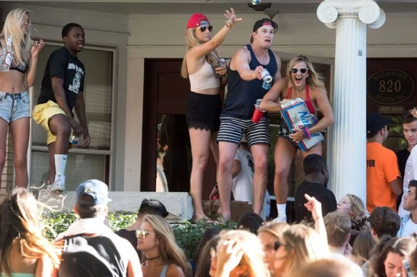 Изображение к статье: В США начнут депортировать студентов