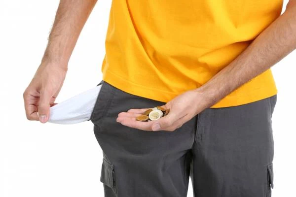 Изображение к статье: «До следующей зарплаты — с тремя евро»: реальность многих жителей Латвии