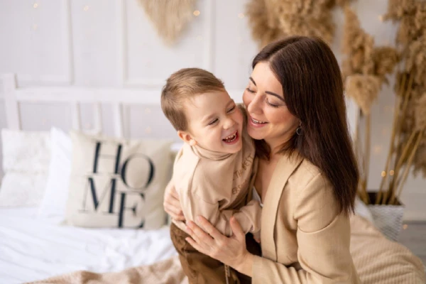 Изображение к статье: Бежевые мамы: что означает этот тренд и почему его считают опасным