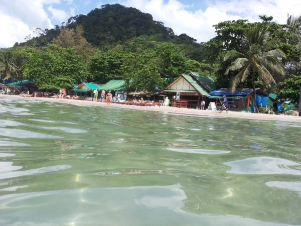 Изображение к статье: На популярном курорте бьют тревогу из-за серии смертей туристов