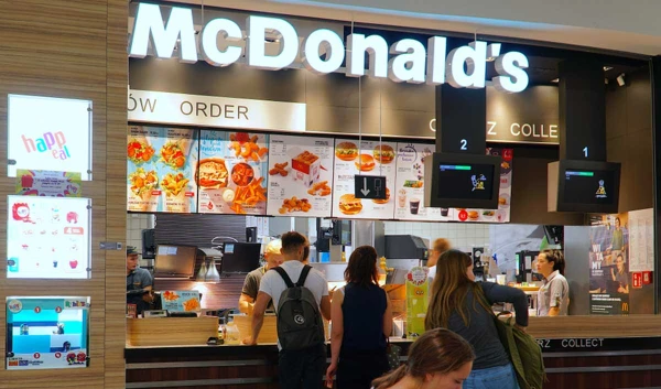 Изображение к статье: Бесперспективную работу уже шуточно называют McJob.