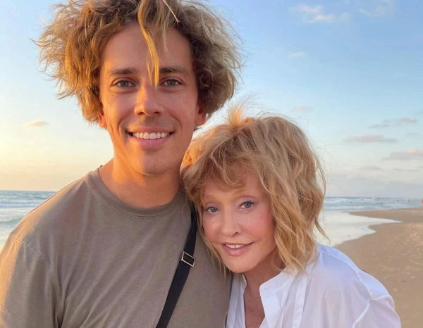 Изображение к статье: Максим Галкин порадовал подписчиков новым селфи с женой