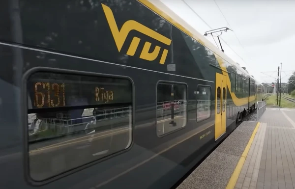 Изображение к статье: Полиция, медики, хаос и слёзы – поездка в поезде до Риги надолго запомнится пассажирам