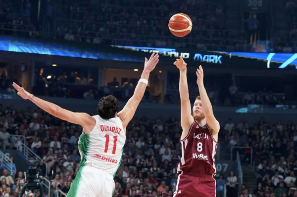 Сборная Латвии легко обыграла Португалию и вышла в плей-офф Евробаскета