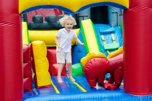 Изображение к статье: Как латвийские законы наказывают малолетних хулиганов