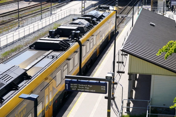 Изображение к статье: Pasažieru vilciens обещает ввести регистрацию билетов через телефон до конца года