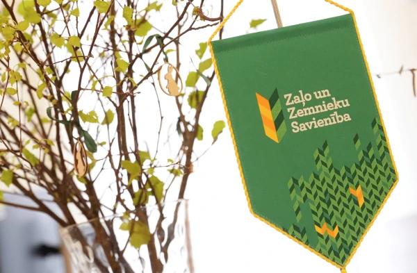 Изображение к статье: Одна из партий власти Латвии ударила по больному: усидит ли Силиня в своем кресле?