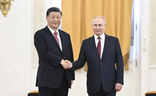 Изображение к статье: Лидеры двух авторитарных режимов.