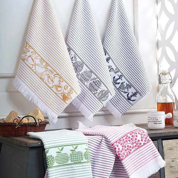 Изображение к статье: Эти проверенные народные методы помогут вернуть кухонным полотенцам белоснежный вид