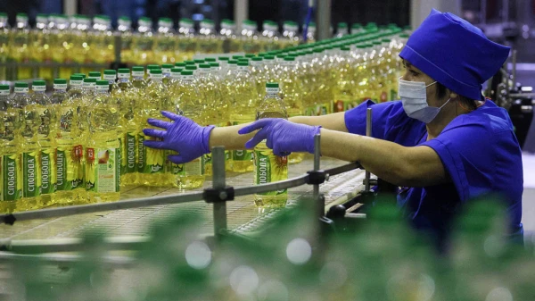 Изображение к статье: Не факт, что покупатели в РФ получат заветные бутылочки.