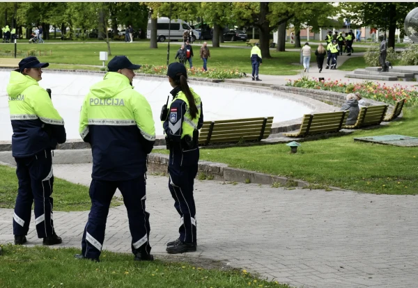 Изображение к статье: Полиция готова к сценарию массовых беспорядков в Риге
