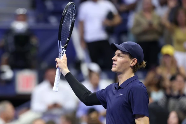 Изображение к статье: Янник Синнер обыграл Феликса Оже-Альяссима и вышел в финал US Open — 2025