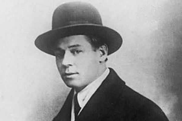 Изображение к статье: В Европе предложили поставить еще один памятник Есенину