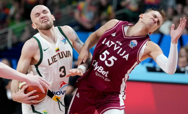 Сборная Латвии проиграла литовцам и вылетела из Чемпионата Европы