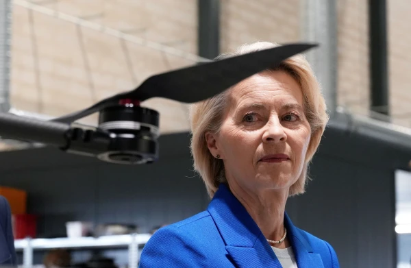 Изображение к статье: Урсулу фон дер Ляйен могут ждать два новых вотума недоверия