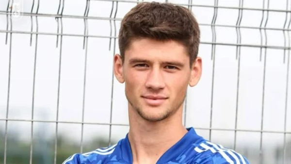 Изображение к статье: Игра на грани фола, В киевский «Динамо» взяли пророссийского румына