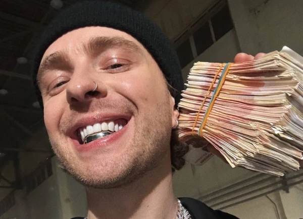 Изображение к статье: Крид любит денюжку.