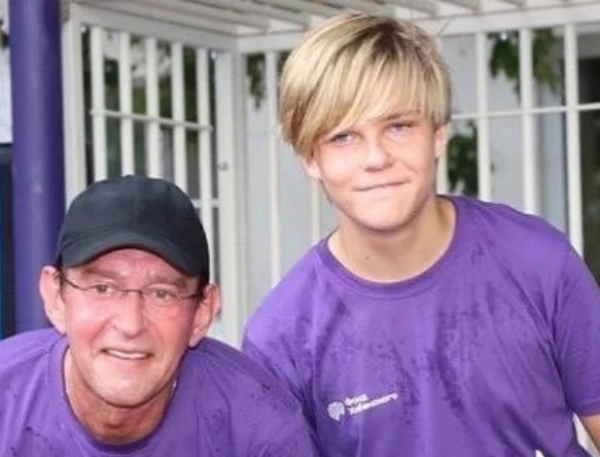 Изображение к статье: Отец и сын - одна команда.