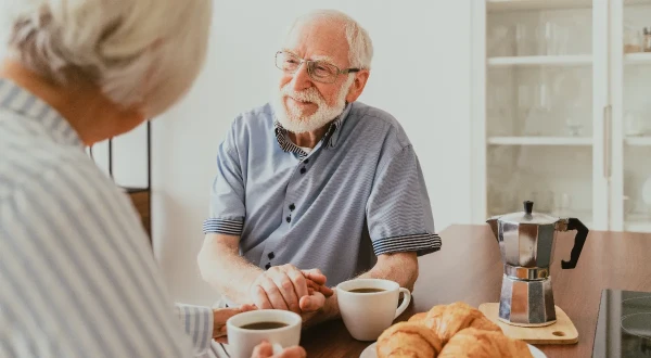Изображение к статье: Отказ от завтрака или его перенос могут быть опасны для пожилых людей, доказали ученые