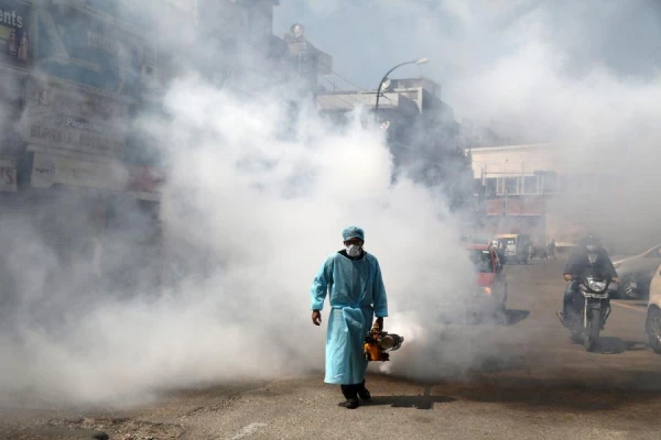 Изображение к статье: «Становится неспокойно» - эпидемиологи о том, как ведет себя  Covid-19 в этом сезоне