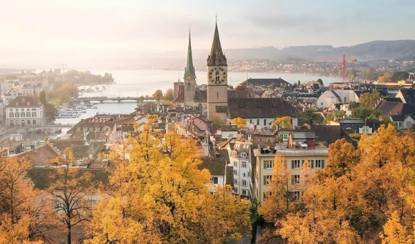 Изображение к статье: Цюрих в пору листопада.