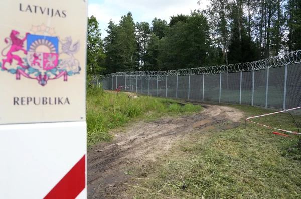 Изображение к статье: «Очень дремлющая, немного симпатизирующая России коалиция...» Домбраве и Ко пока не удалось закрыть границу с РФ и РБ