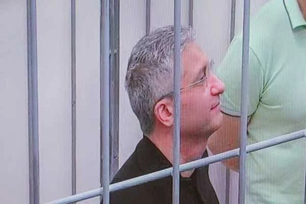 Изображение к статье: Бывший замминистра обороны стал простым арестантом.