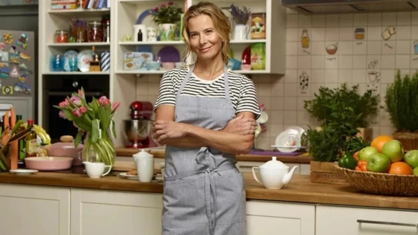 Изображение к статье: Неунывающая Юленька умеет считать денюжку.