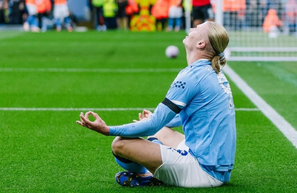 Изображение к статье: Чемпионат Англии. «Манчестер Сити» благодаря дублю Холанда разгромил «Манчестер Юнайтед» в дерби