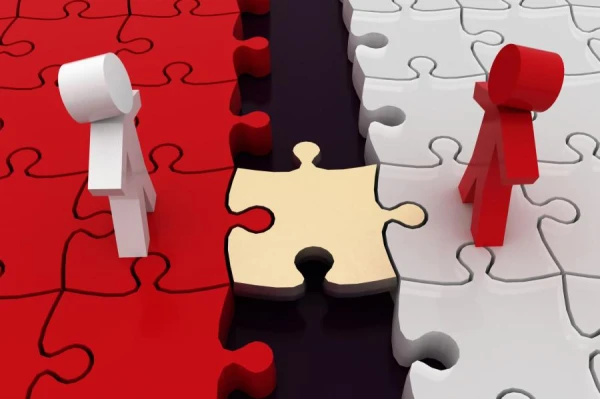 Изображение к статье: «Ждут, когда «русский мир» придет и поглотит Латвию» - работу SIF подвергли критике