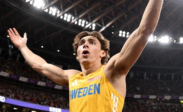 Изображение к статье: Арман Дюплантис установил новый мировой рекорд в прыжках с шестом