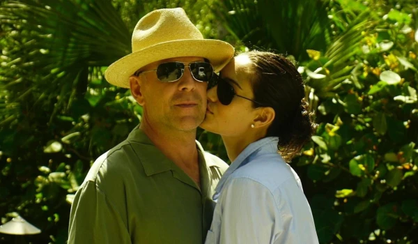 Изображение к статье: Эмма Хеминг рассказала, почему решила переселить Брюса Уиллиса в отдельный дом