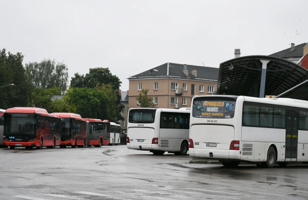 Изображение к статье: «Стоячий протест» перевозчиков затронул примерно 5000 пассажиров