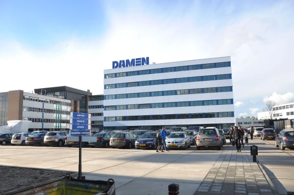 Изображение к статье: Для голландских судостроителей их завод - уже не их гордость.