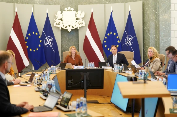 Изображение к статье: Протесты медиков, урезание расходов, налоги, заморозка зарплат: чем займутся власти Латвии