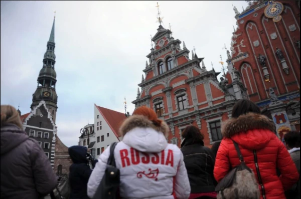 Изображение к статье: «Всё пропало! Русских туристов в Риге нет, а кругом русский язык!» - возмущены в соцсетях