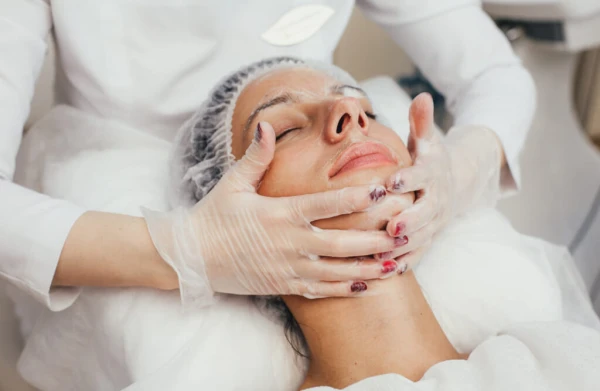 Изображение к статье: Расслабление и благодать: как выбрать косметолога, чтобы не пожалеть