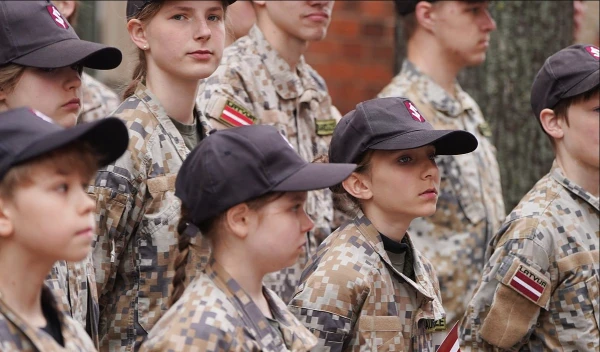 Изображение к статье: В бюджете нашли еще полмиллиарда евро: но большую часть суммы съест «военка»