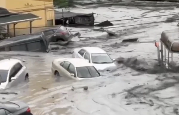 На Тайване из-за переполнения водохранилища погибли 14 человек, сотни числятся пропавшими без вести