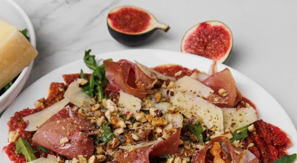 Изображение к статье: Как приготовить главную закуску осени 2025 года: проверенный рецепт карпаччо из инжира