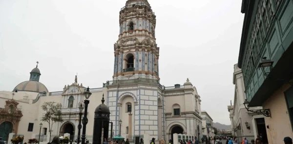 Изображение к статье: Колокольня от испанских колонизаторов.